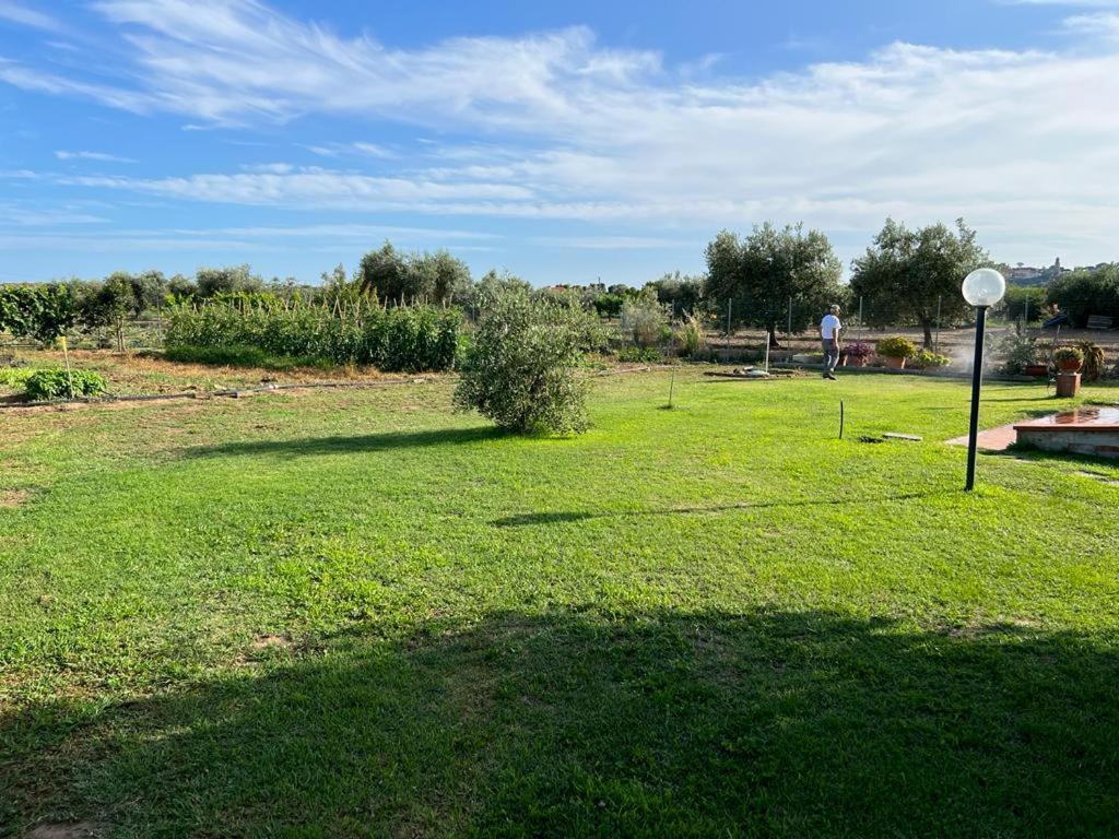 Agriturismo Il Giardino Degli Olivi Appartamenti Кастільйоне-делла-Пеская Екстер'єр фото