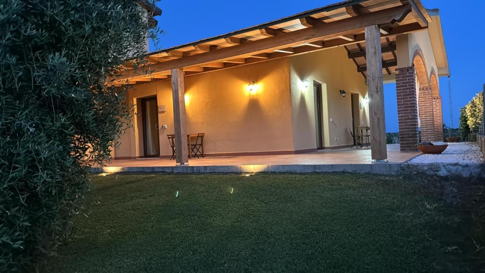 Agriturismo Il Giardino Degli Olivi Appartamenti Кастільйоне-делла-Пеская Екстер'єр фото