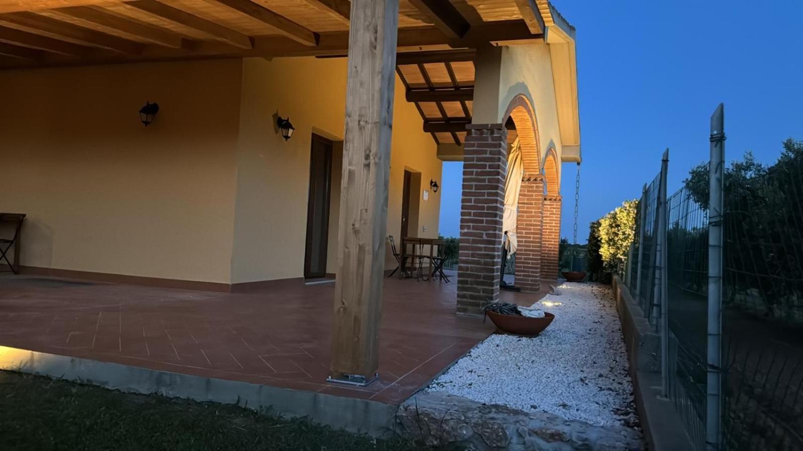 Agriturismo Il Giardino Degli Olivi Appartamenti Кастільйоне-делла-Пеская Екстер'єр фото